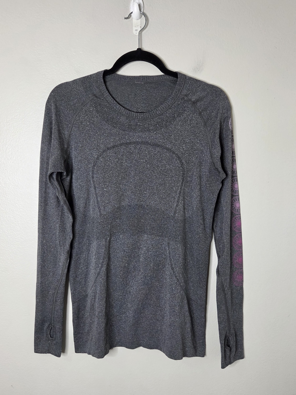 Lululemon Gray Swiftly Tech Long Sleeve Thumbholes Active Tshirt